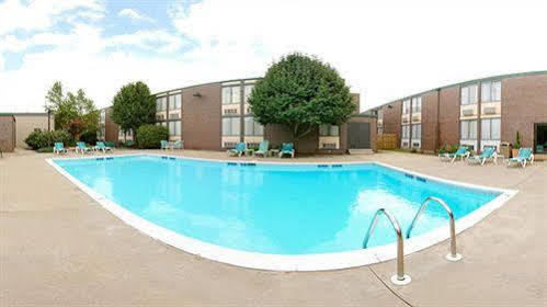 Clarion Hotel & Conference Center Springfield Exterior photo